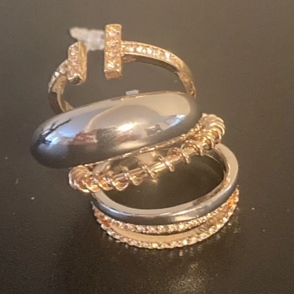 Elegant Gold and Silver Ring Set size 8